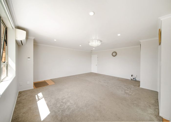  at 11 Naylors Drive, Mangere, Auckland