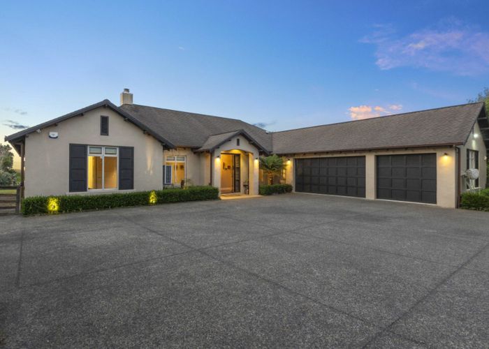  at 572 Ormiston Road, Manurewa
