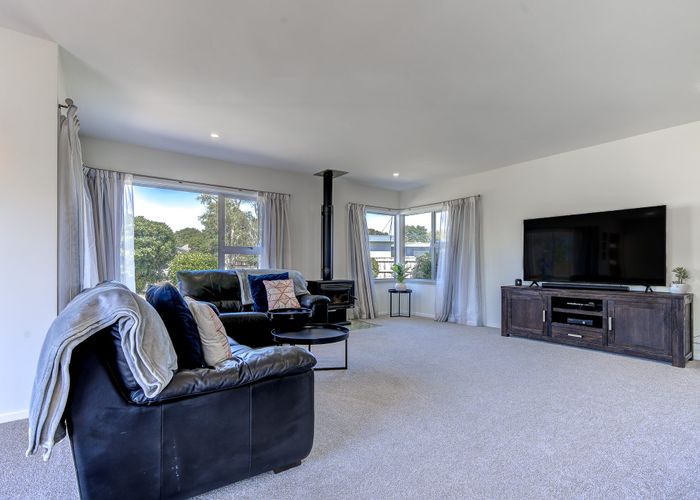  at 4 Morrow Avenue, St Andrews, Hamilton