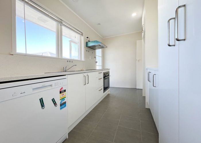  at 1/12 Meadway, Sunnyhills, Manukau City, Auckland