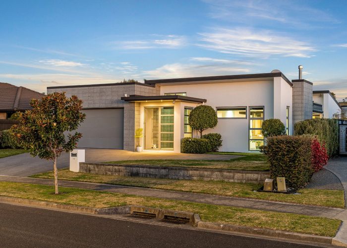  at 118 Oriental Parade, Papamoa Beach, Papamoa