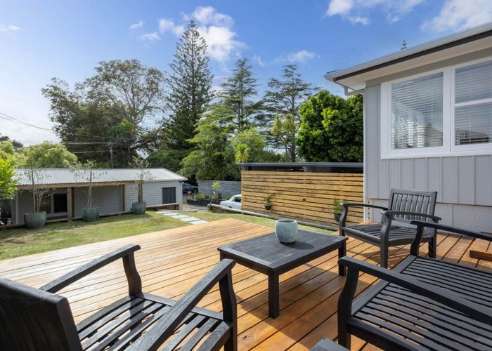  at 23 Lowtherhurst Road, Massey, Waitakere City, Auckland