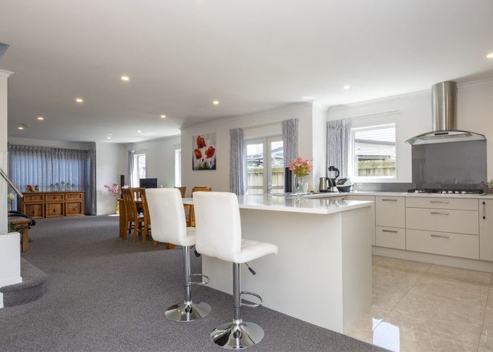  at 8 Karetai Crescent, Favona, Auckland