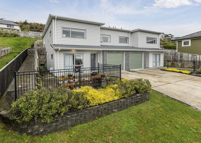  at 9 Madeira Close, Whitby, Porirua, Wellington