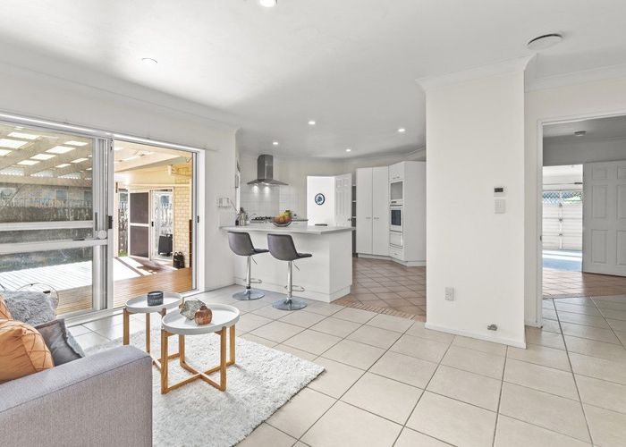  at 6 Aristoy Close, Conifer Grove, Papakura, Auckland