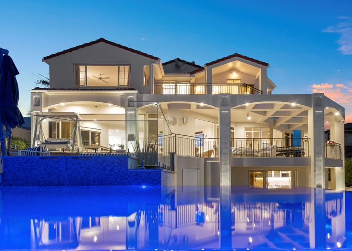  at 9 Gilberd Place, Torbay, Auckland