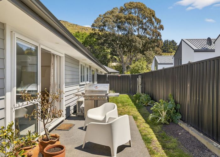  at 9/64 Port Hills Road, Heathcote, Christchurch City, Canterbury