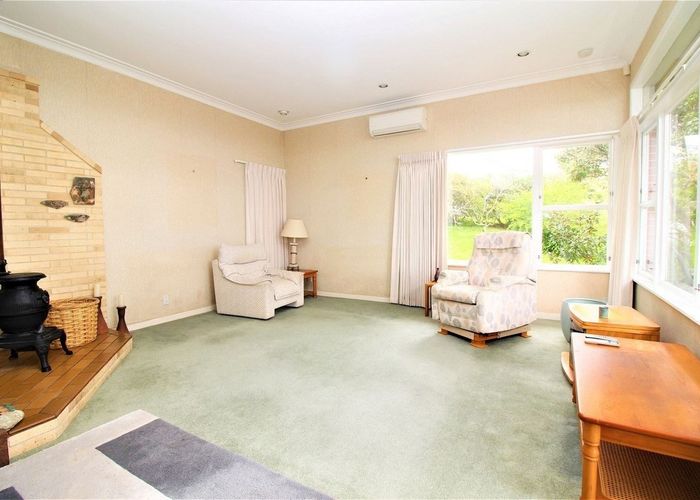  at 8 Mason Street, New Lynn, Auckland