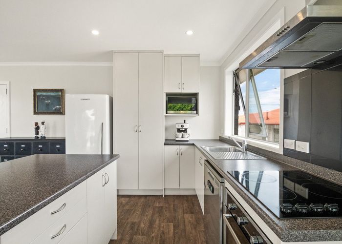  at 158 Mornington Road, Kenmure, Dunedin