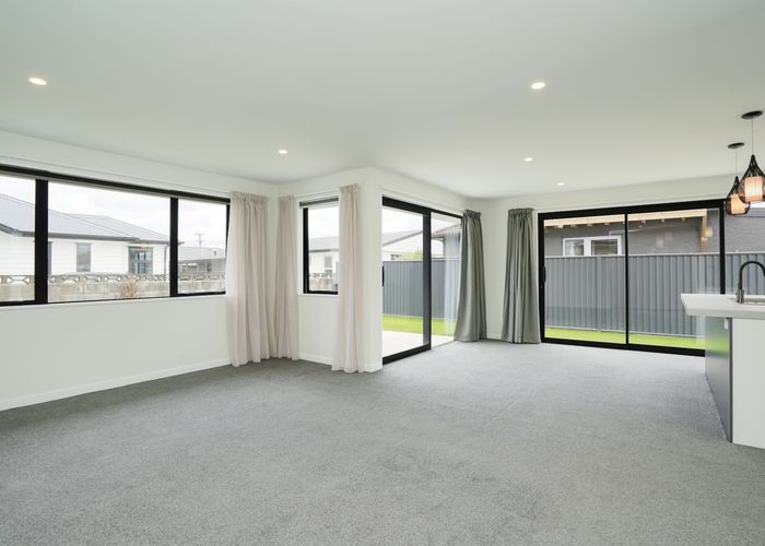  at 27 Renfrew Street, WAIKIWI, INVERCARGILL