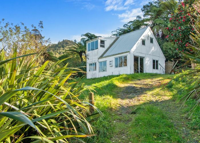  at 335 Lindemann Road, Katikati