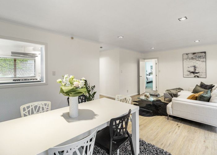  at 2/13 Hororata Road, Hauraki, Auckland