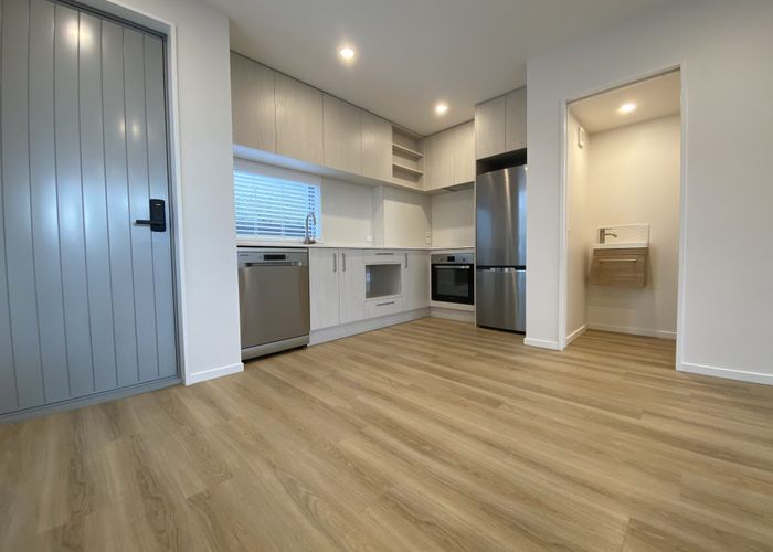  at 17c Dickens Street, Addington, Christchurch City, Canterbury