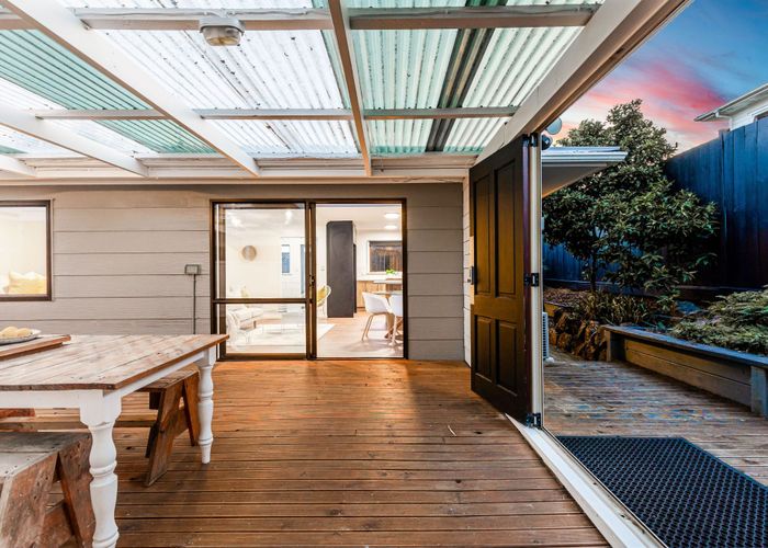  at 2/26 Forest Hill Road, Henderson, Auckland