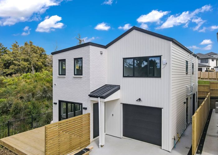  at 23 Tannaghmore Drive, Flat Bush, Auckland