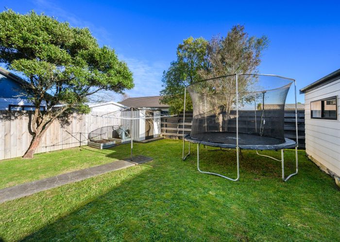  at 6 Willowstream Grove, Cloverlea, Palmerston North, Manawatu / Whanganui