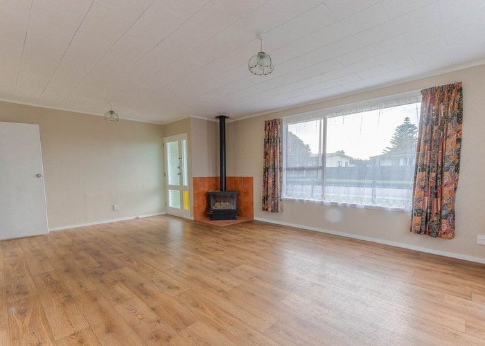  at 29 Carson Street, Castlecliff, Whanganui, Manawatu / Whanganui