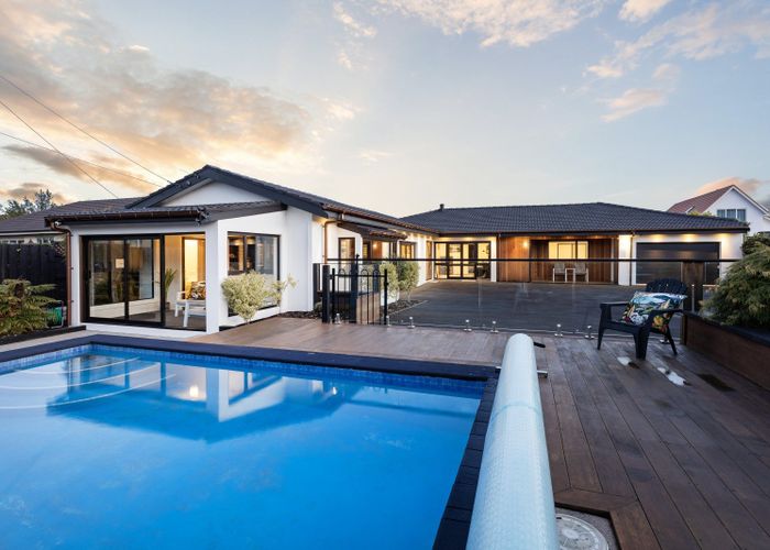  at 215 Bay View Road, Saint Clair, Dunedin, Otago