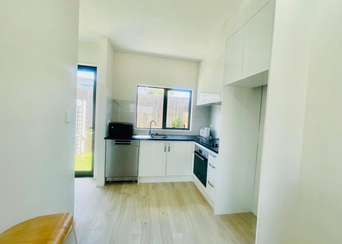 at 37D Court Town Close, Mangere, Manukau City, Auckland