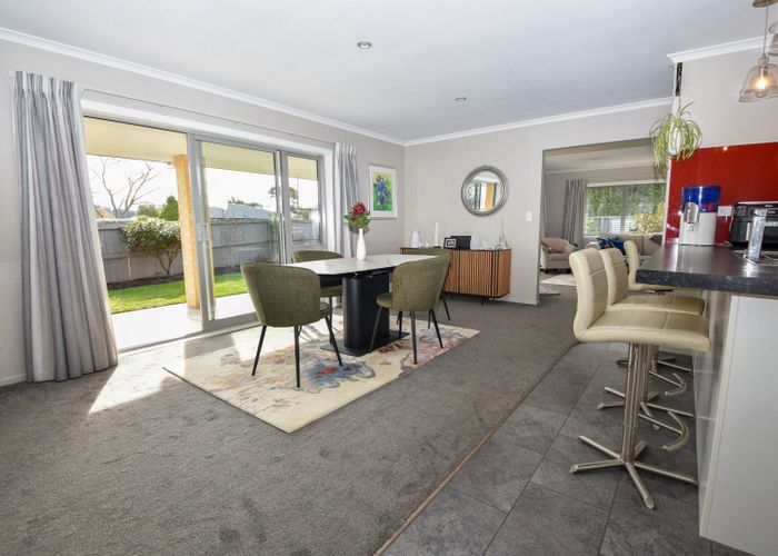  at 1 Walnut Lane, Carterton