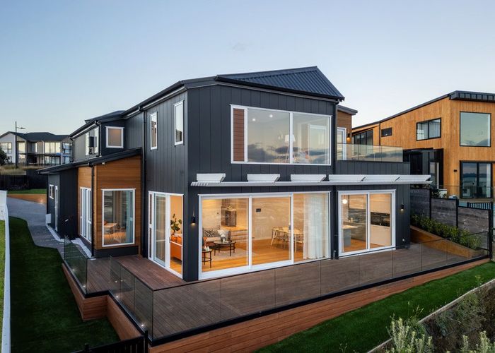  at 4 Seawind Way, Hobsonville, Waitakere City, Auckland