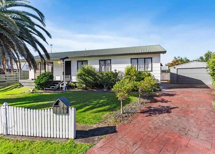  at 42 Pinehurst Place, Wattle Downs, Auckland