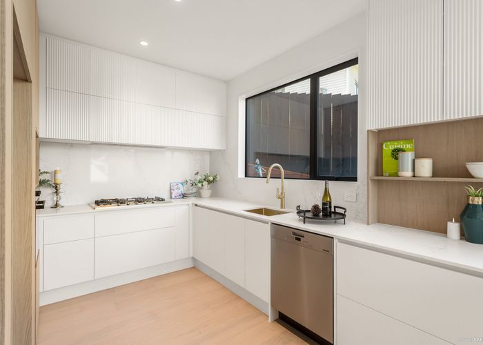  at 4/1 Montana Avenue, Murrays Bay, North Shore City, Auckland