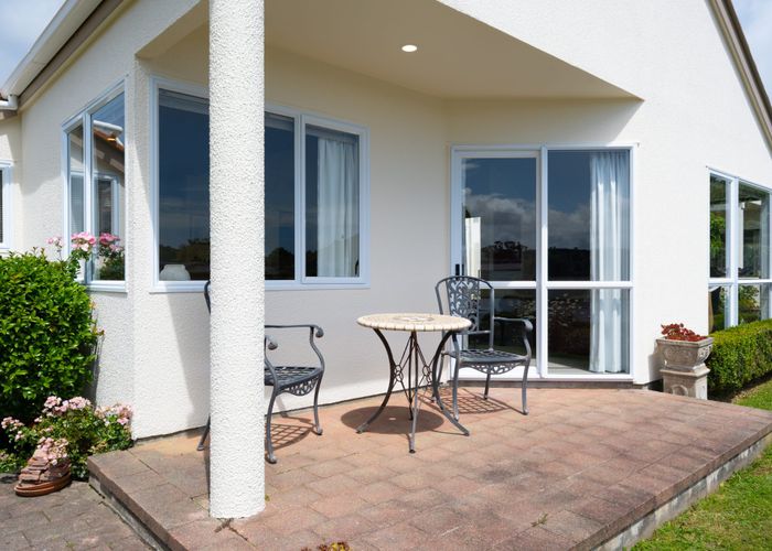  at 4 Lakeside Villas, Whitby, Porirua, Wellington