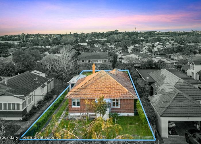  at 51 Moa Road, Point Chevalier, Auckland City, Auckland