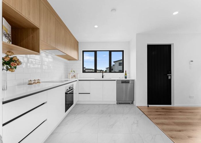  at 9/6 Pah Road, Papatoetoe, Manukau City, Auckland