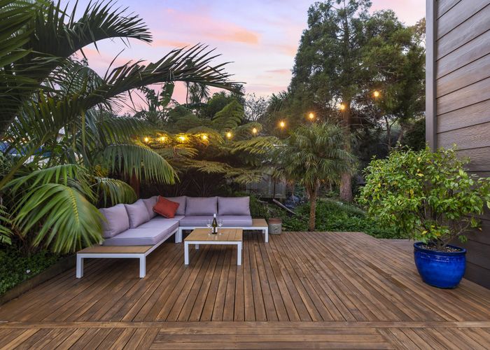  at 2/29 Ridgewood Crescent, Birkenhead, Auckland