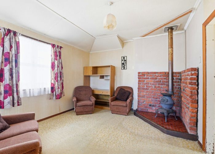  at 27 Mahoney Street, Whanganui East, Whanganui, Manawatu / Whanganui