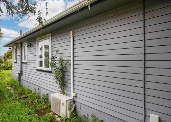  at Glendene, Waitakere City, Auckland