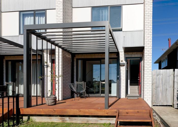  at 32D Titoki Street, Te Atatu Peninsula, Waitakere City, Auckland