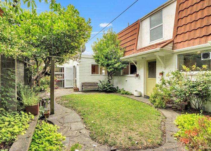  at 33 Hewitts Road, Merivale, Christchurch City, Canterbury