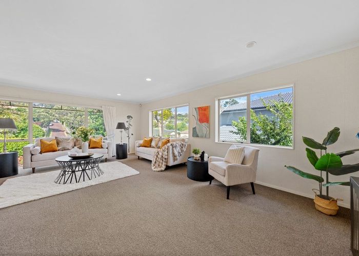  at 8 Landvale Court, Browns Bay, North Shore City, Auckland