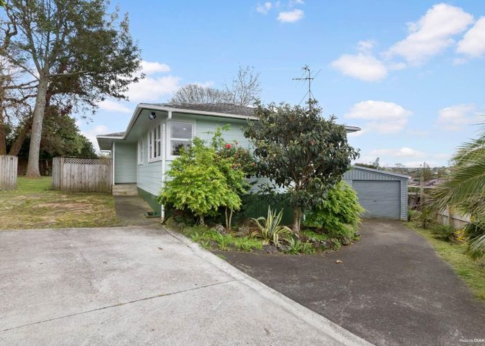  at 27 Chislehurst St, Henderson, Waitakere City, Auckland