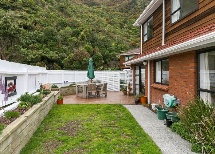  at 61 Satara Crescent, Khandallah, Wellington, Wellington