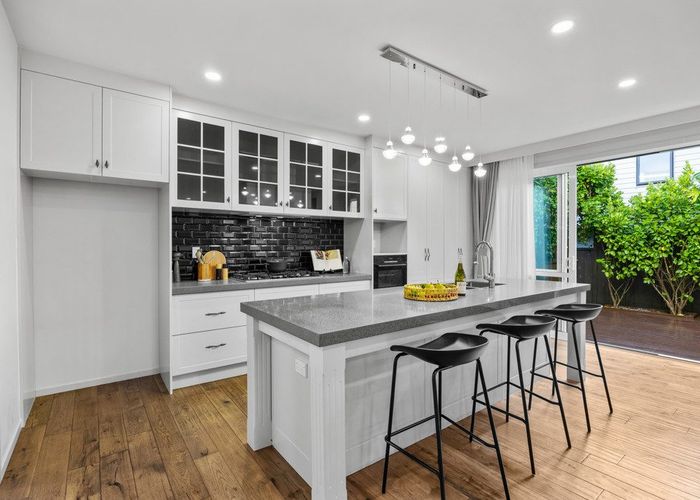  at 4B Hilton Close, Albany, North Shore City, Auckland