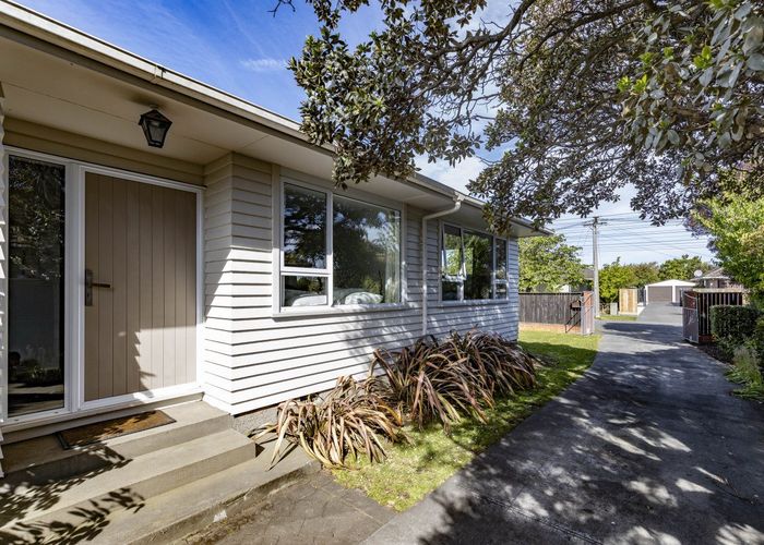  at 8 Stackhouse Avenue, Bishopdale, Christchurch City, Canterbury