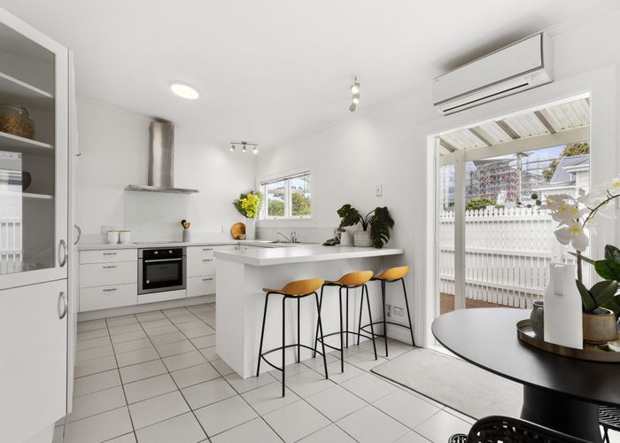  at 33 Kowhai Street, Mount Eden, Auckland