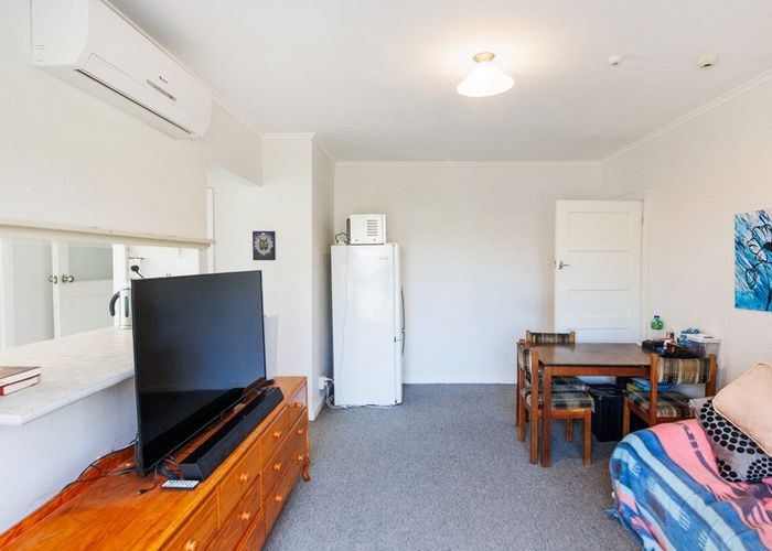  at 1/288 College Street, West End, Palmerston North, Manawatu / Whanganui
