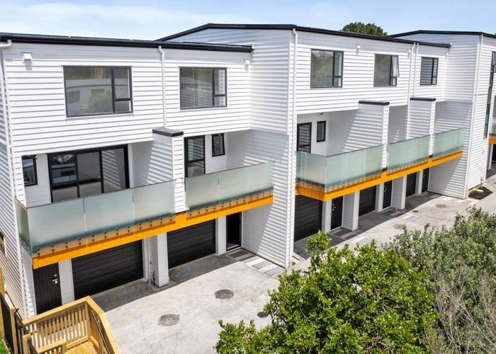  at 6/68 Smythe Road, Henderson, Auckland