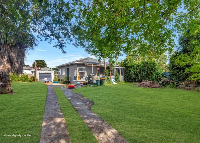  at 132 Pah Road, Papatoetoe, Auckland