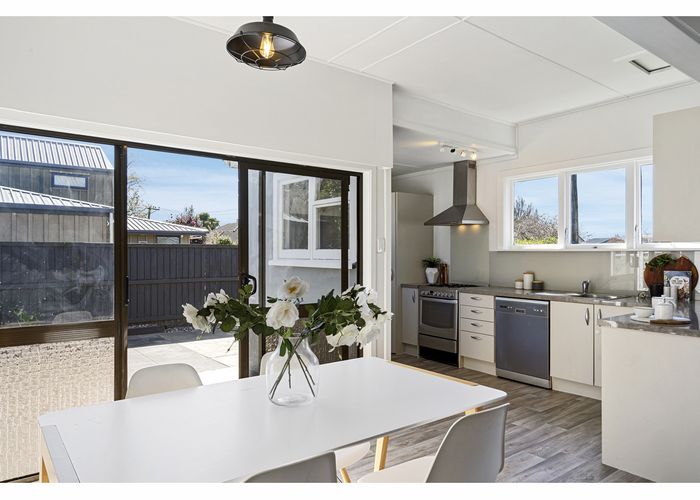  at 934 Avonside Drive, Avondale, Christchurch