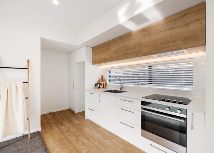  at 2/59 Waimairi Road, Ilam, Christchurch City, Canterbury