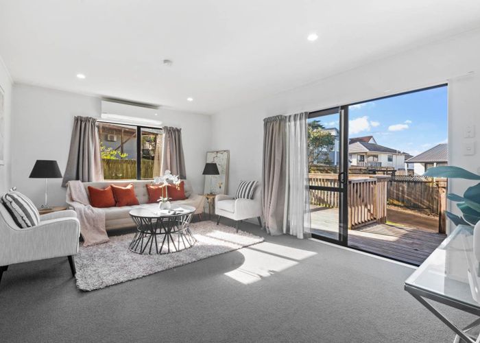  at 1/87 Athena Drive, Totara Vale, North Shore City, Auckland