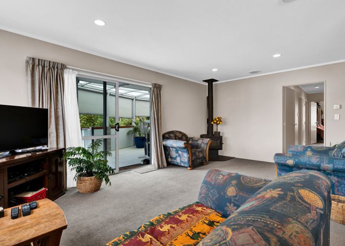  at 11 Shaldon Crescent, Blagdon, New Plymouth