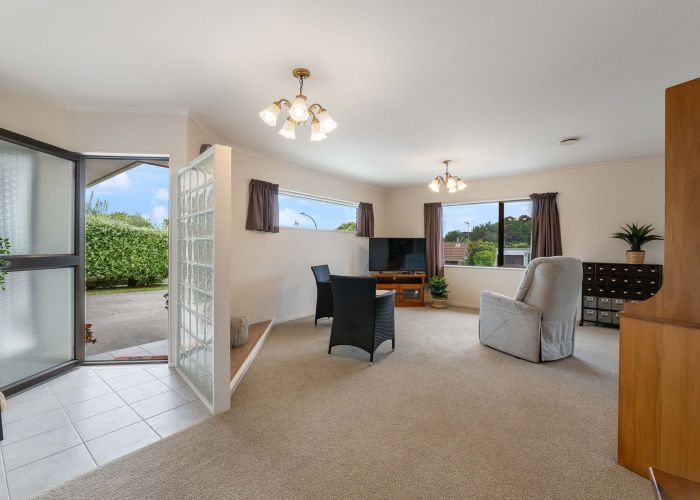  at 4 Ruskin Place, Westown, New Plymouth, Taranaki