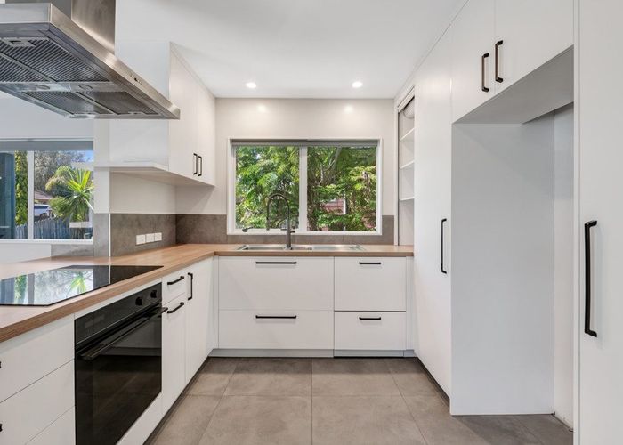  at 14B Tower Hill, Stanmore Bay, Whangaparaoa